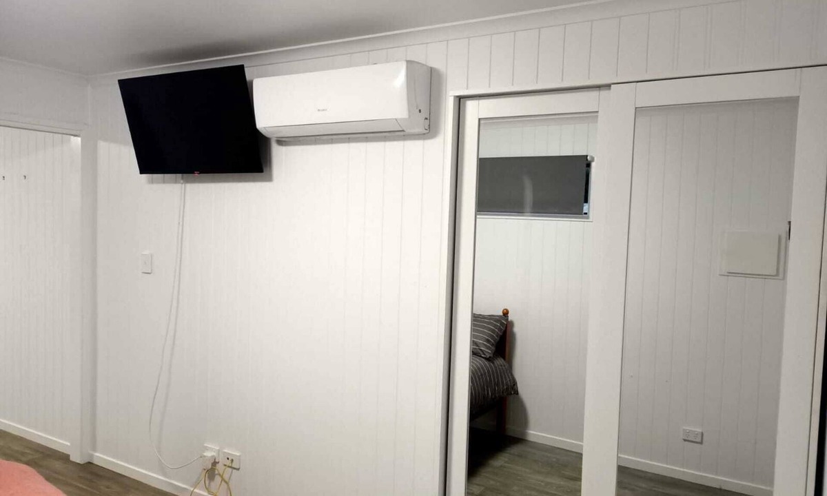 Kingaroy Cabin | private secluded Flat close to kingaroy