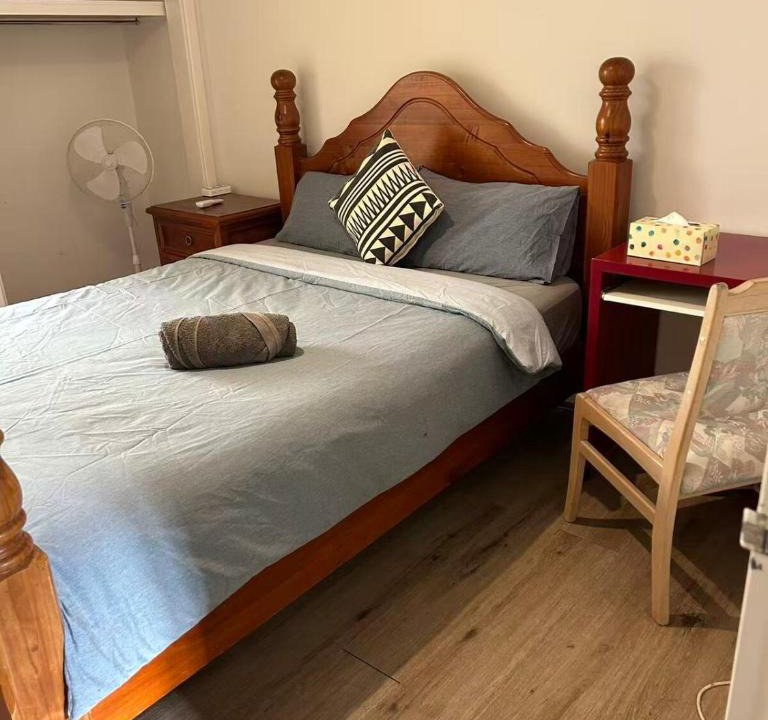Maddington House | R1 Bright Spacious Room near Perth Airport