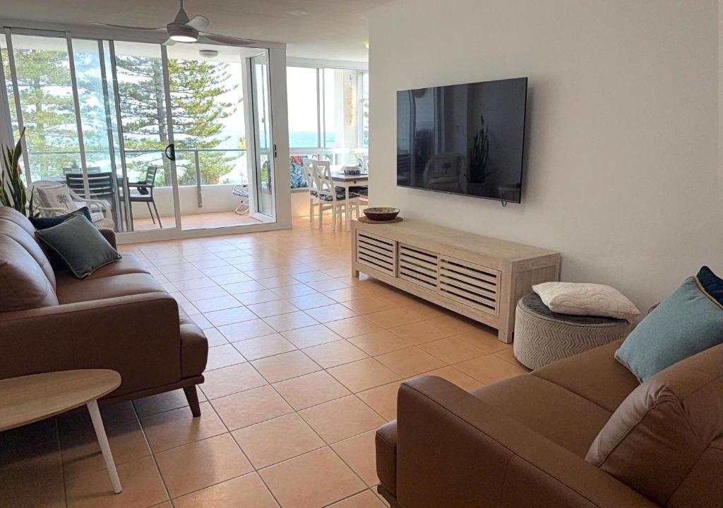 Coolangatta Apartment | Rainbow Pacific Unit 8