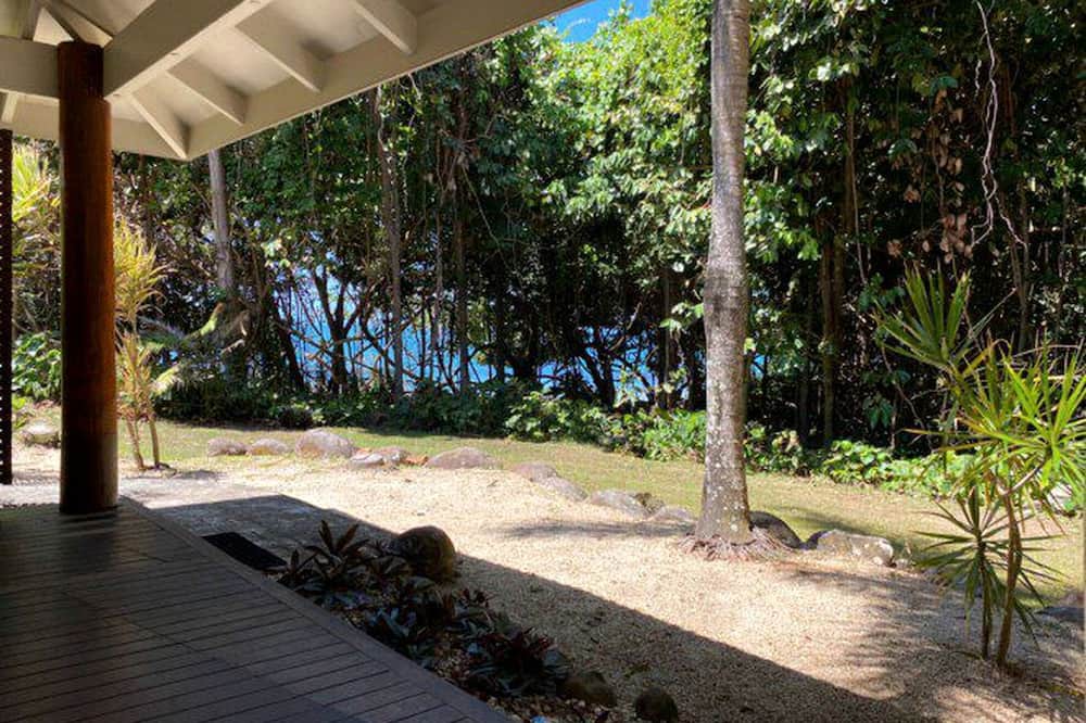 Mission Beach Cottage | Rainforest Bungalow with Ensuite Spa and Private Balcony in Queensland