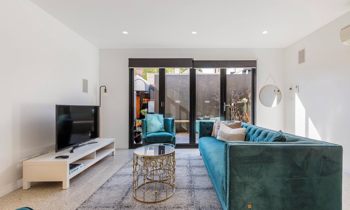 Carlton North House | Rathdowne Hideaway Peaceful Inner North Living