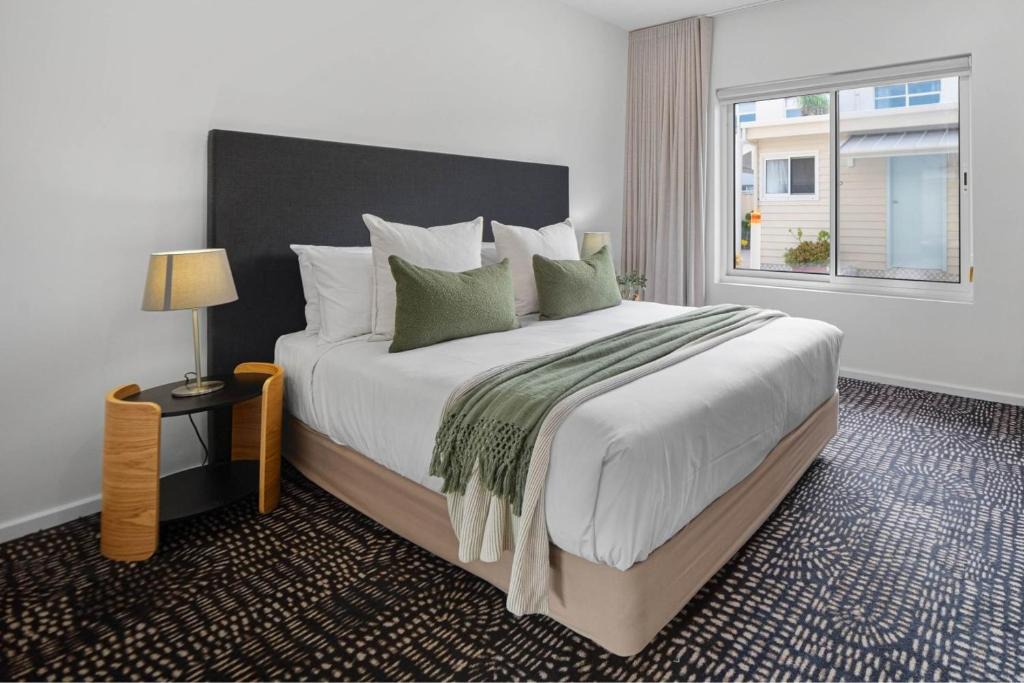 West Beach Apartment | Reef at Esplanade Apartments