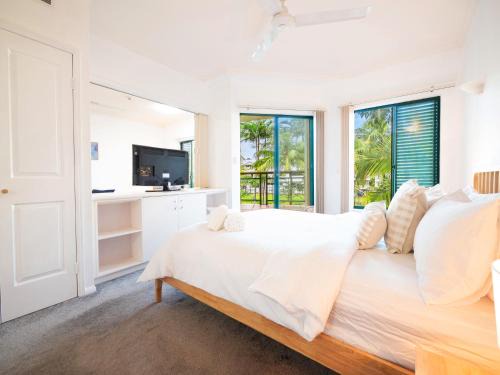 Cairns North Apartment | Reefside Escape