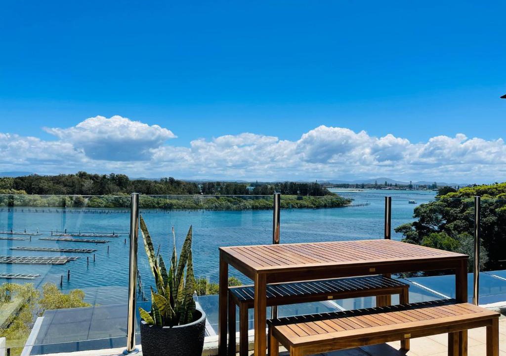 Forster Apartment | Regatta 24