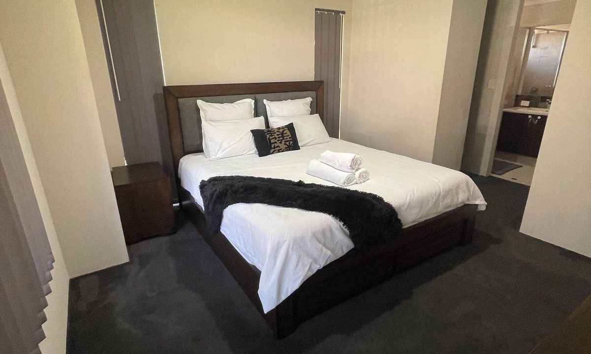 Landsdale House | Rehoboth Landsdale WA