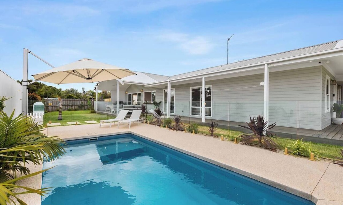 Barwon Heads House | Relaxing Barwon Heads Retreat | Heated Pool