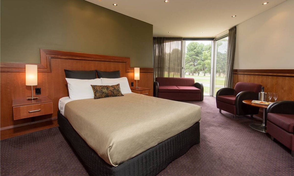 Old Calperum Hotel | Renmark Resort