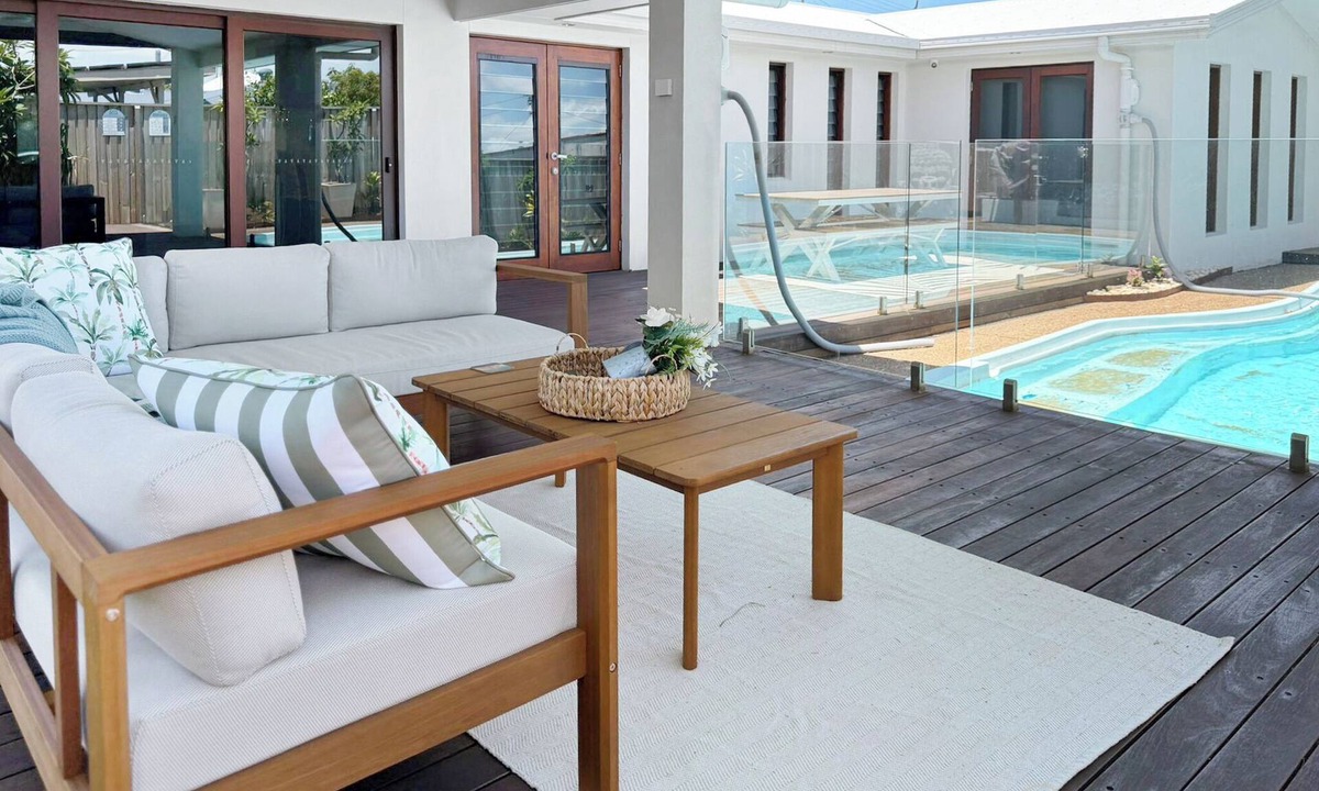 Buddina House | Renovated Beach House | Pool | 2-Min Walk to Sand