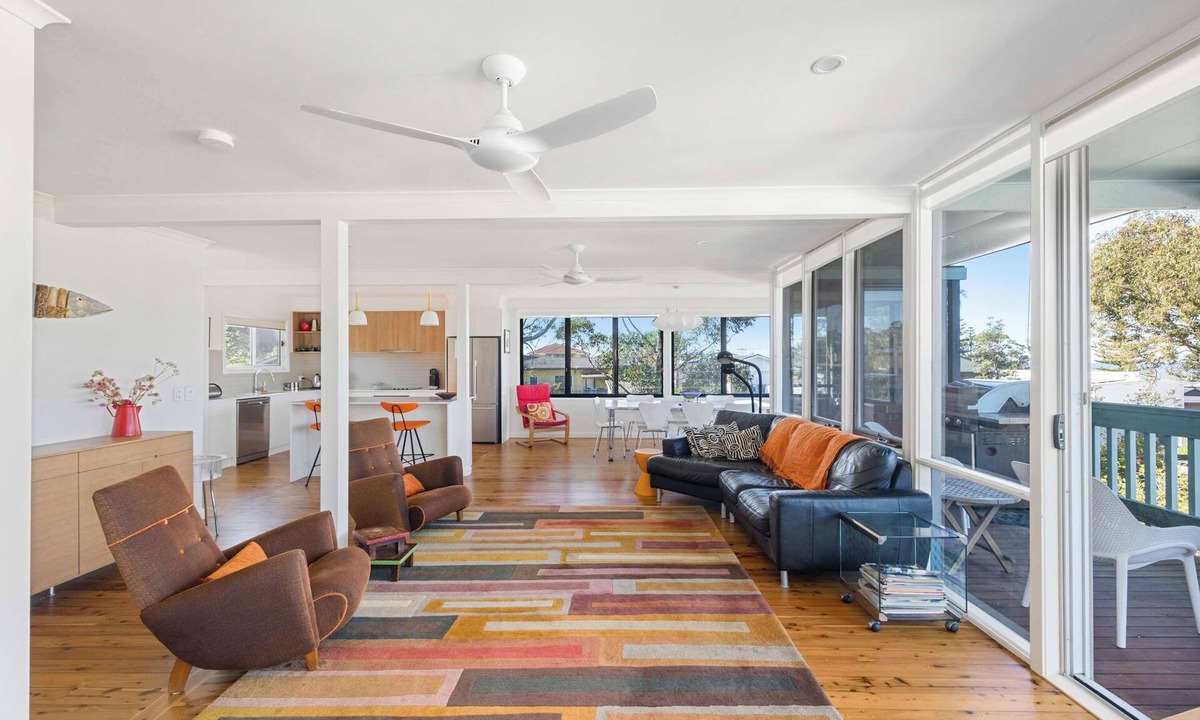 Mollymook Beach House | Retro Beach House at Mollymook