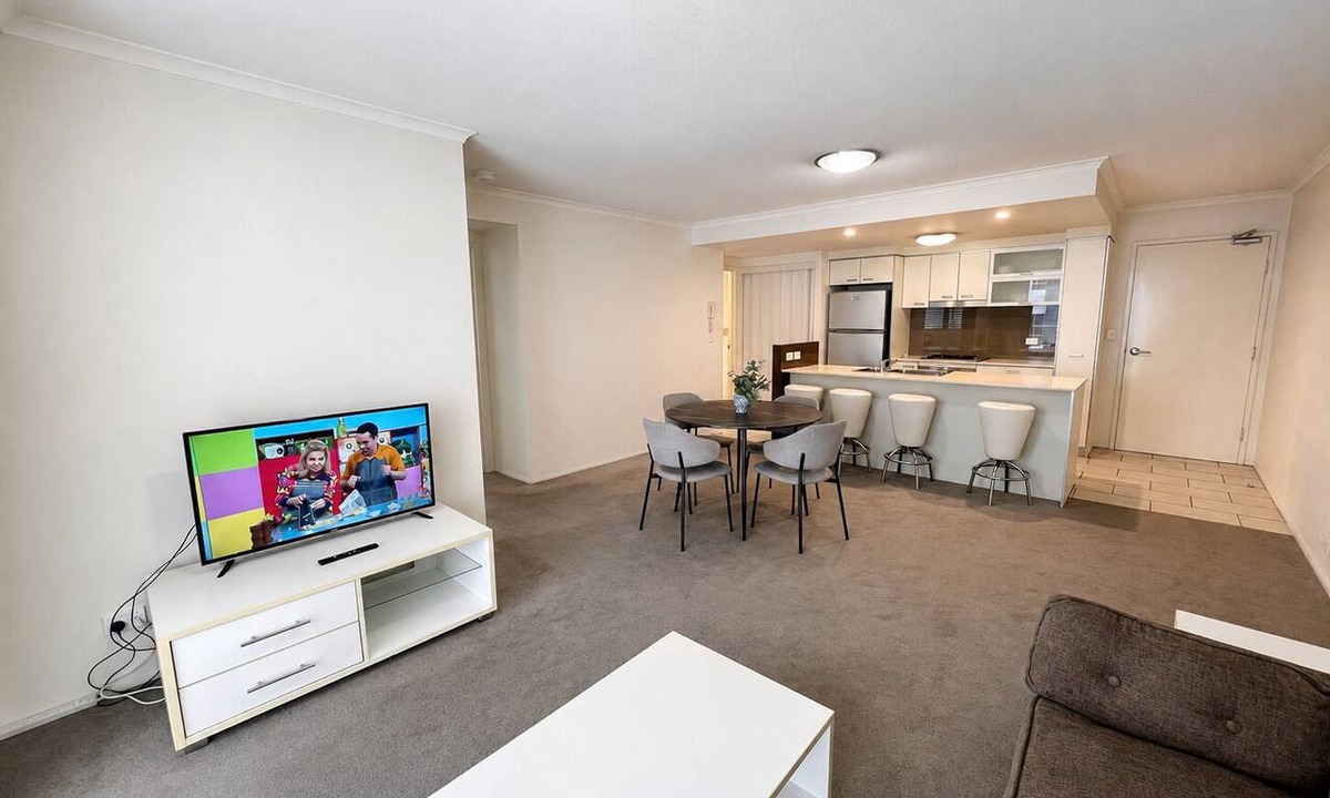 Brisbane Central Business District Apartment | River Glimpse 2BR Walk to CBD & Parking