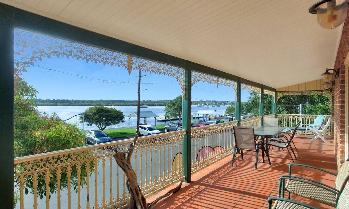 Tea Gardens Apartment | Rivers Edge Apartment