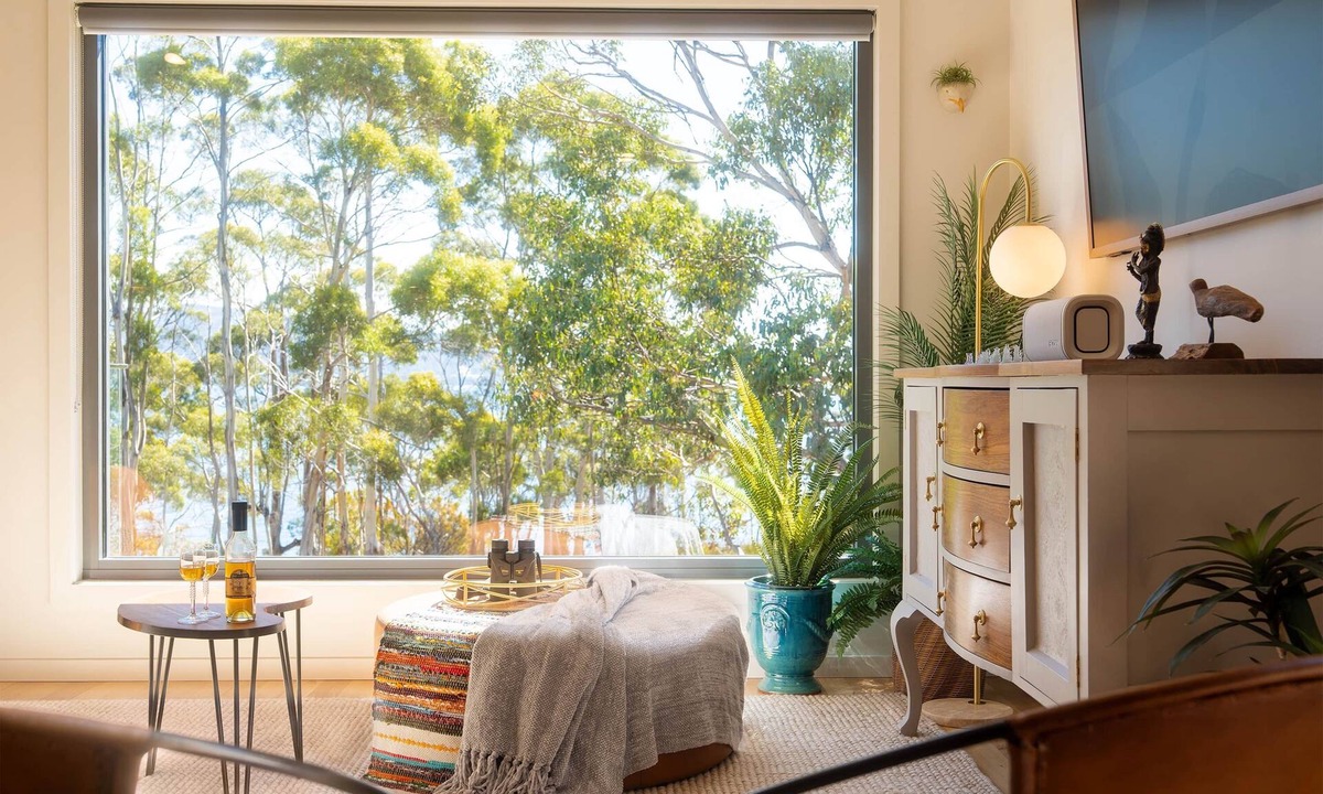 Alonnah House | Romantic oceanview escape in Alonnah, Bruny Island