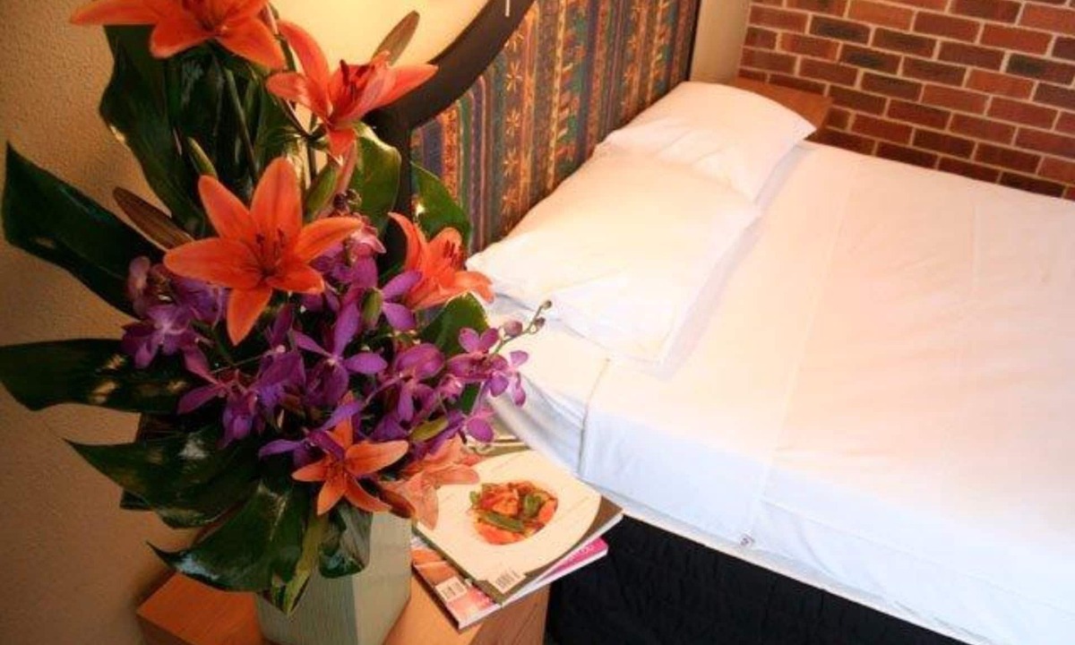 Guildford Hotel | Rose & Crown Hotel