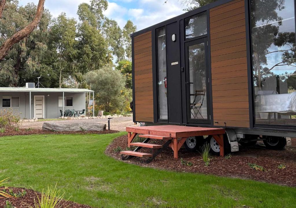 Dadswells Bridge House | Roses Gap View