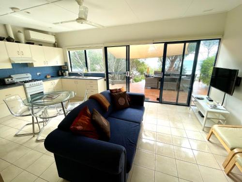 Emu Bay House | Rumah Pantai