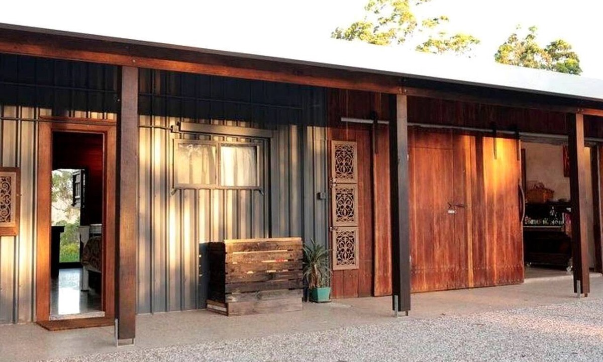 Austinville Cabin | Rustic Gold Coast Cabin with Amazing Views Ideal for Glamping in Queensland