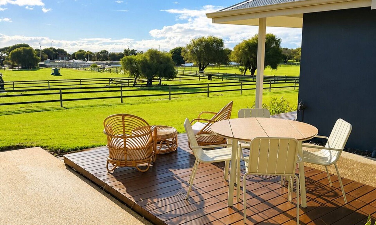 Wonnerup Apartment | Saddle and Sea Farm Retreat - Beautiful views