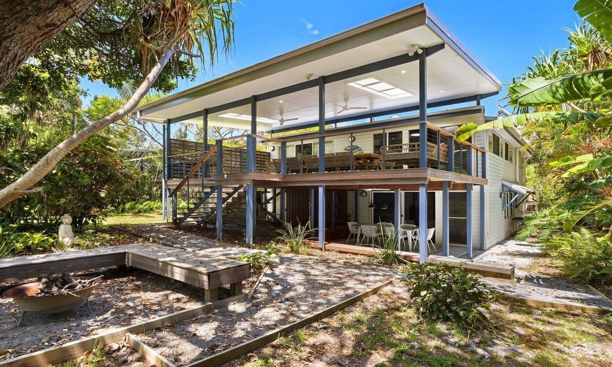 New Brighton House | Salty Seaside - by Lifestyle. Brunswick Heads