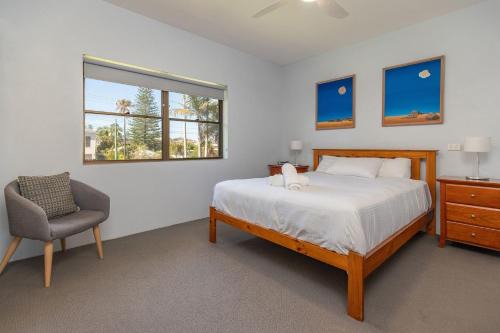 Tuncurry House | Sandcastle 7 with WiFi