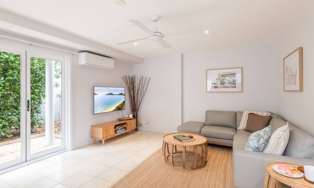 Fingal Bay House | Sandcastles 1, 8 Ala Moana Way - air conditioned townhouse with Wi-Fi and Complex Pool