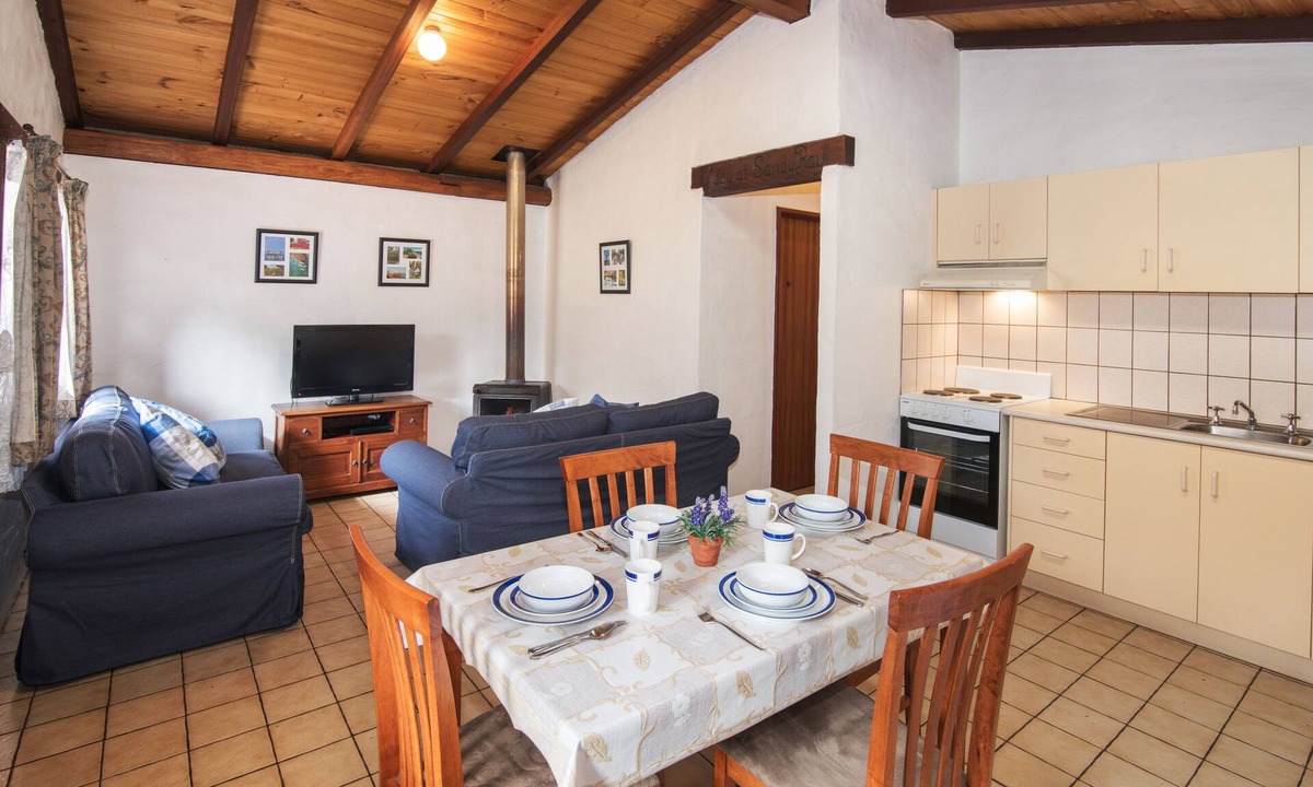 Broadwater RV Rental | Sandy Bay Holiday Park