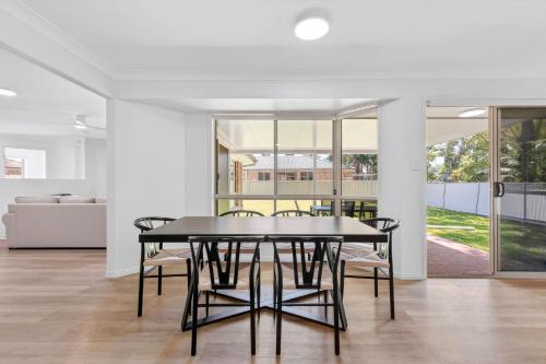 Bonville House | Sandy Tracks