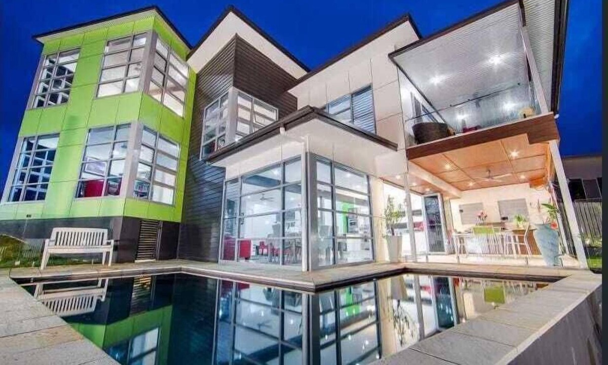 Nikenbah House | Sandy View - 180 degree views - Luxury Home