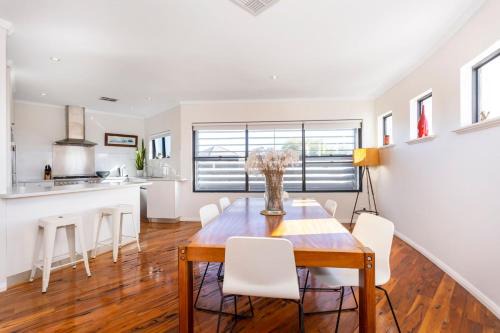 Scarborough Villa | Scarborough Villa on Mickey