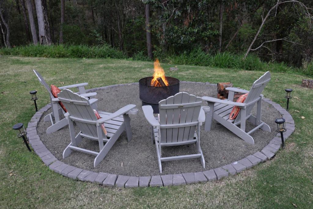 Moorina House | Scenic Rural Retreat, foothills of Mt Mee Qld AU