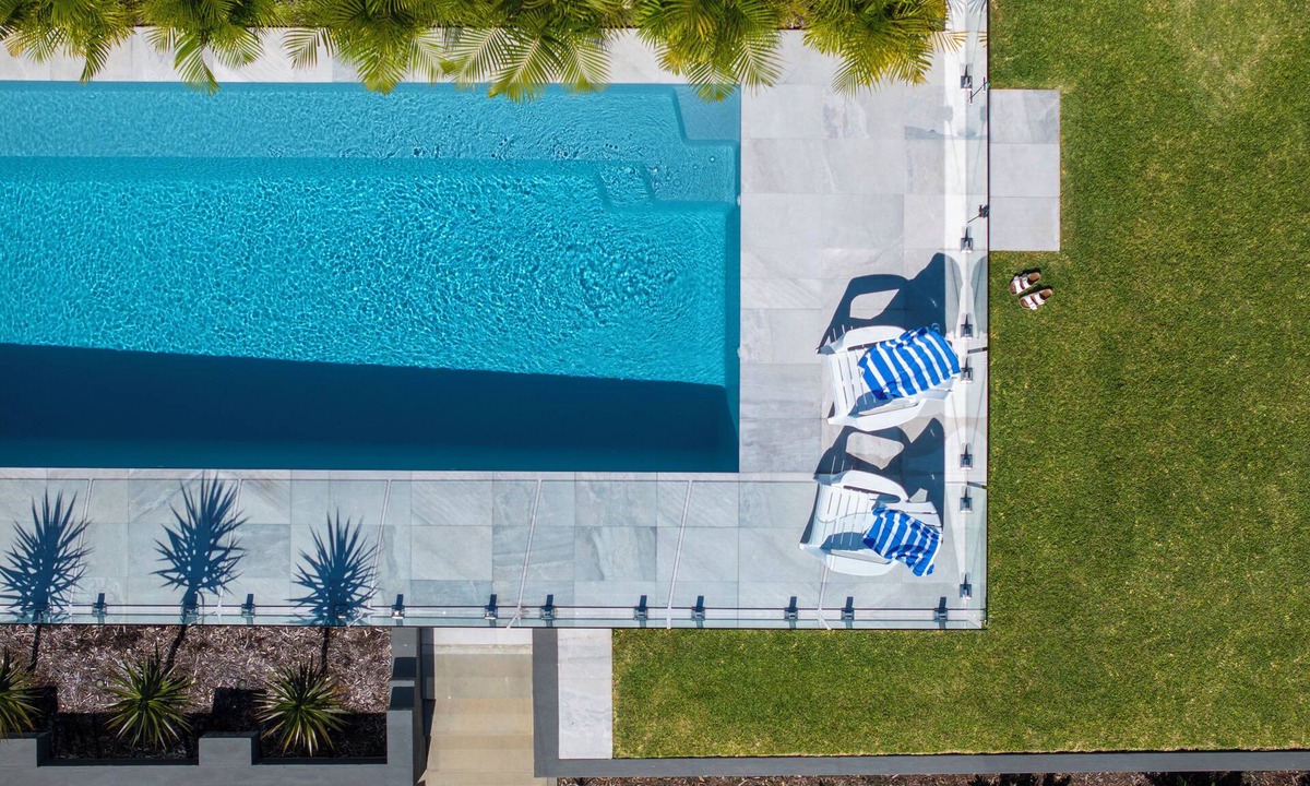 Scotts Head House | SCOTTS RETREAT - RELAX BY THE POOL