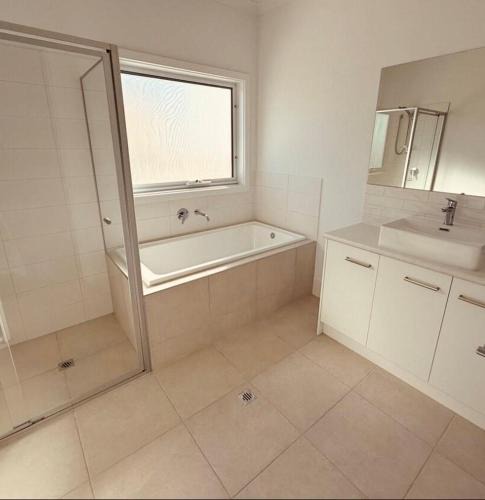 Para Wurlie House | Sea Escape