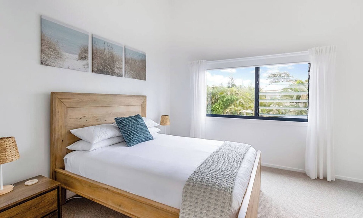 Pottsville House | Seabrook – on Main Street, walk to beach & shops