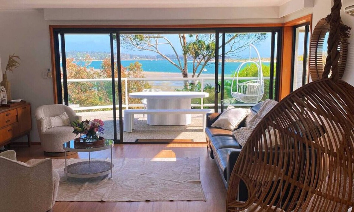 Lewisham House | Seagrass Coastal Retreat with direct beach access