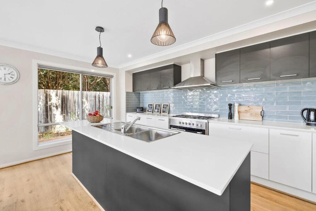Torquay House | Seahaze Torquay Golf and Beach Family Retreat