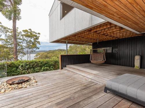 Smiths Lake House | Seashells Lakeside Holiday Perfection