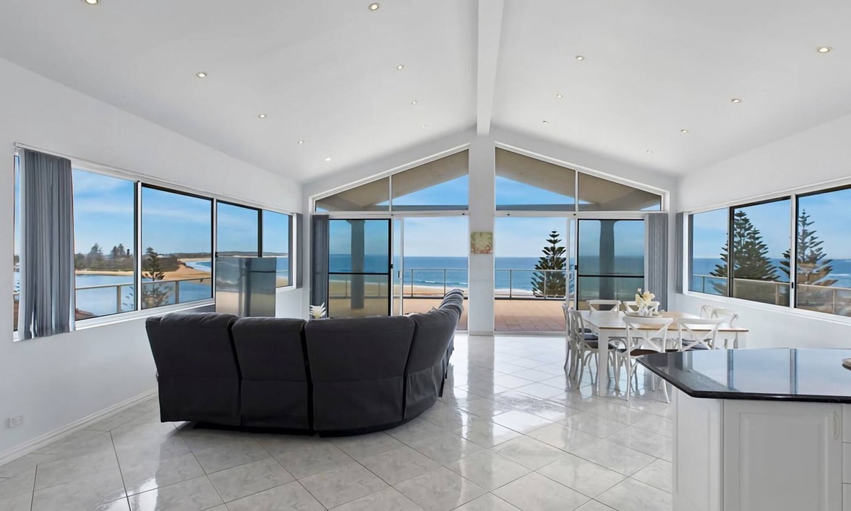 The Entrance Apartment | Seaside Serenity on Marine