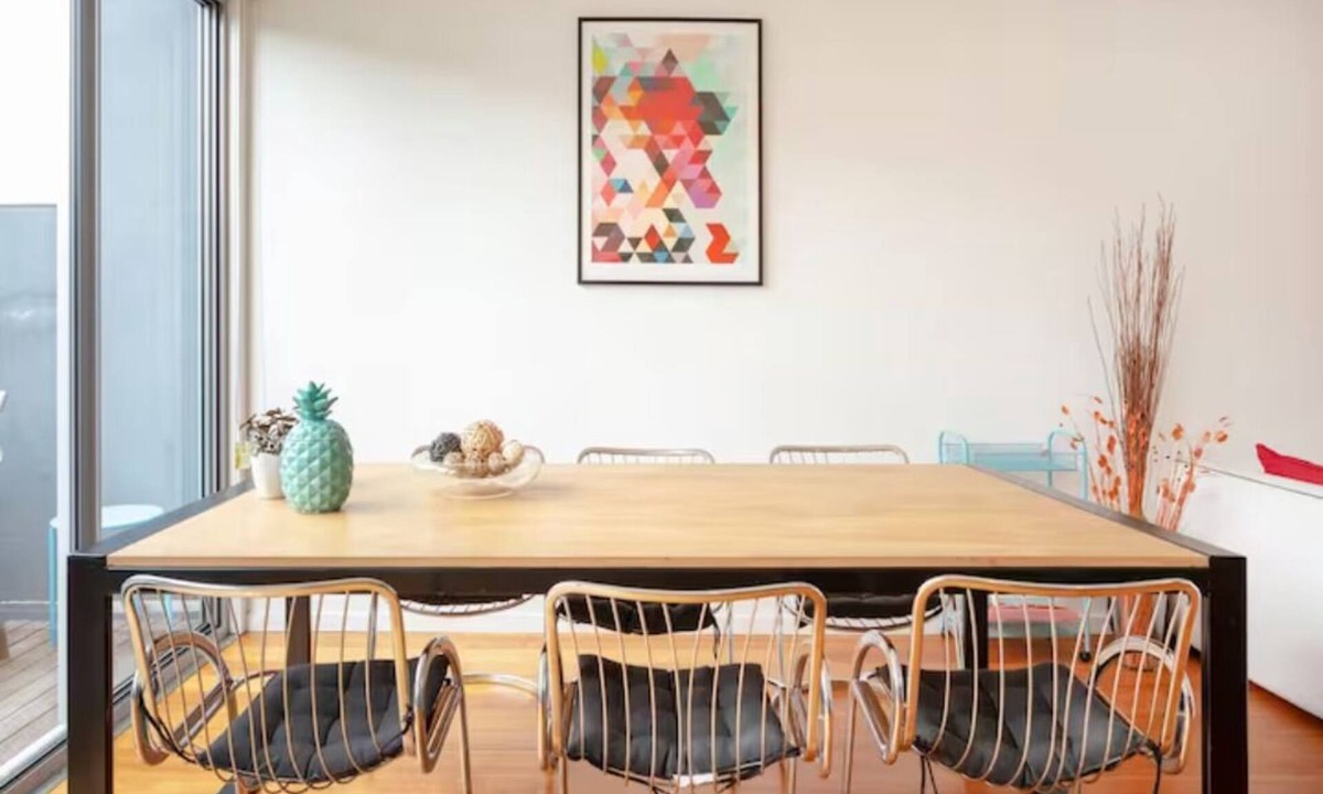 South Yarra House | Secluded Stylish Modern 3 Level Townhouse. Secluded but Minutes to Parks,shops