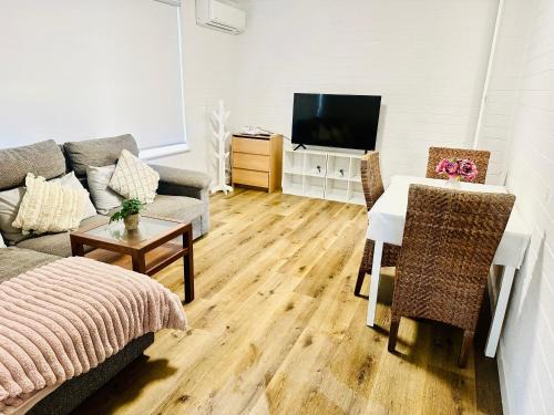 Maribyrnong Apartment | Second Home