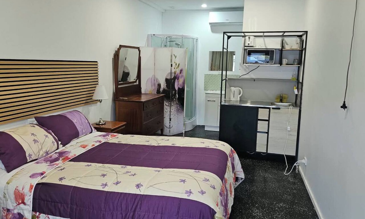 Illinbah Apartment | Self-contained room in beautiful rural Queensland location with beautiful views