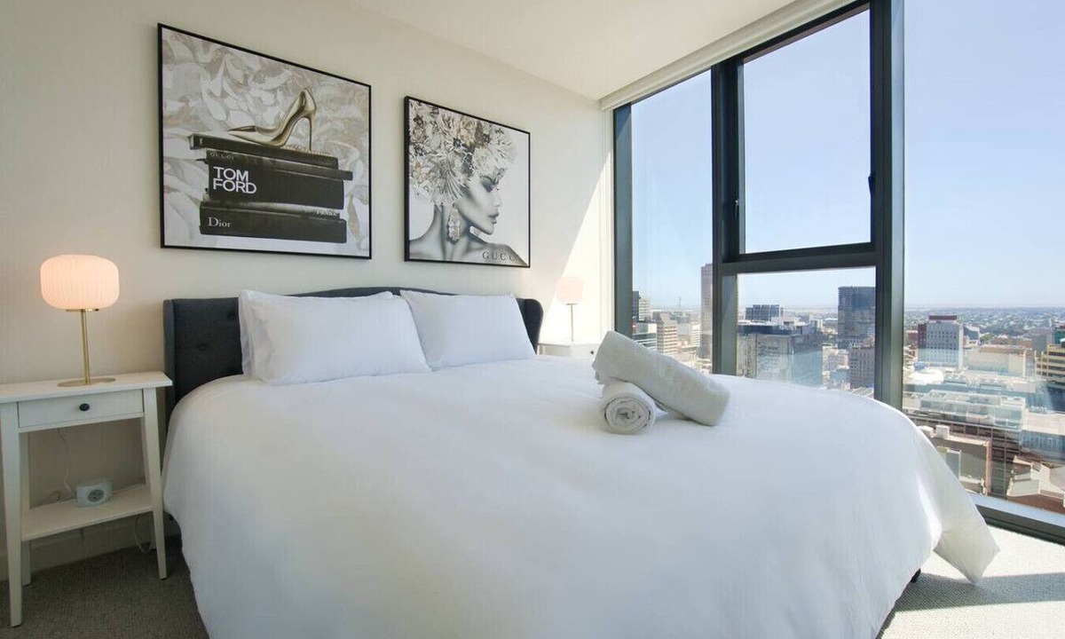 Adelaide Central Business District Apartment | Serenity in the Sky - 2BR Apt in Rundle Mall