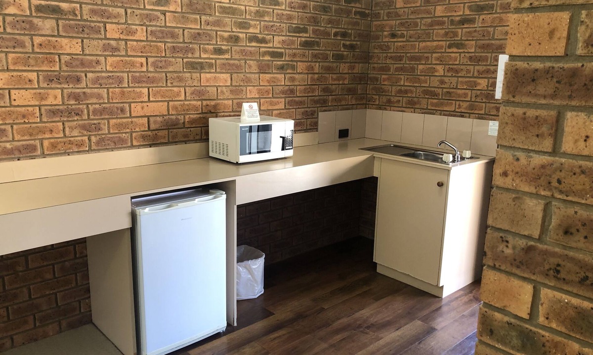 Deniliquin Hotel | Settlement Motor Inn, Deniliquin