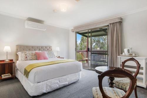 Kangaroo Gully Bed & Breakfast | Shambhala Guesthouse