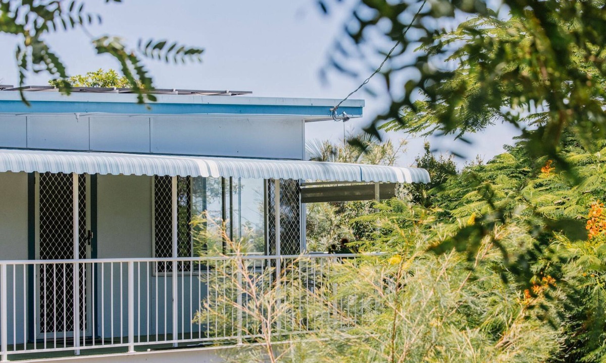 Yamba House | Sharon - Pet Friendly Cottage with EV Charger