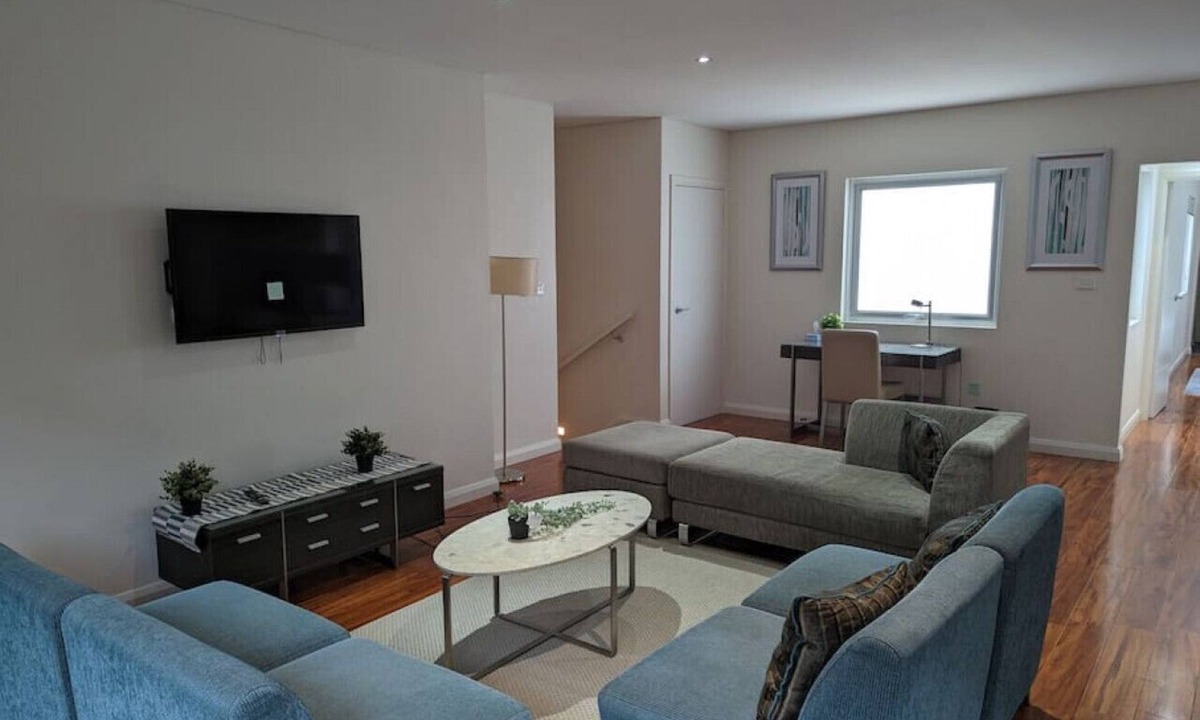 Kingston Apartment | Spacious 2 bedroom apartment at Kingston Foreshore