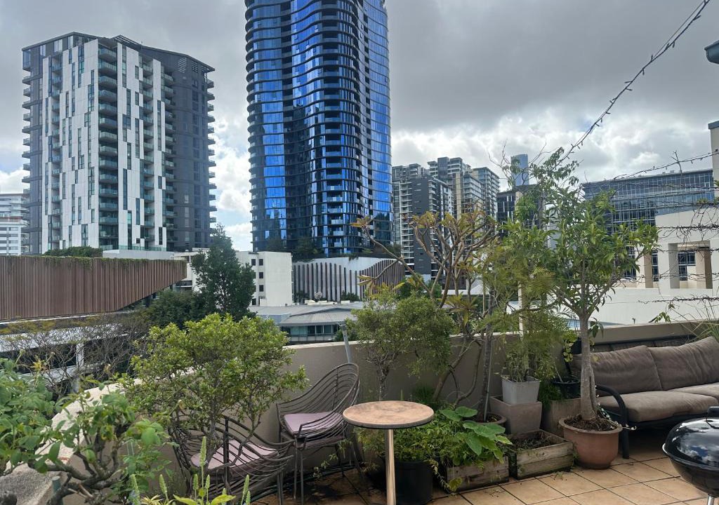 South Brisbane Apartment | Spacious 2brm apartment Free Parking