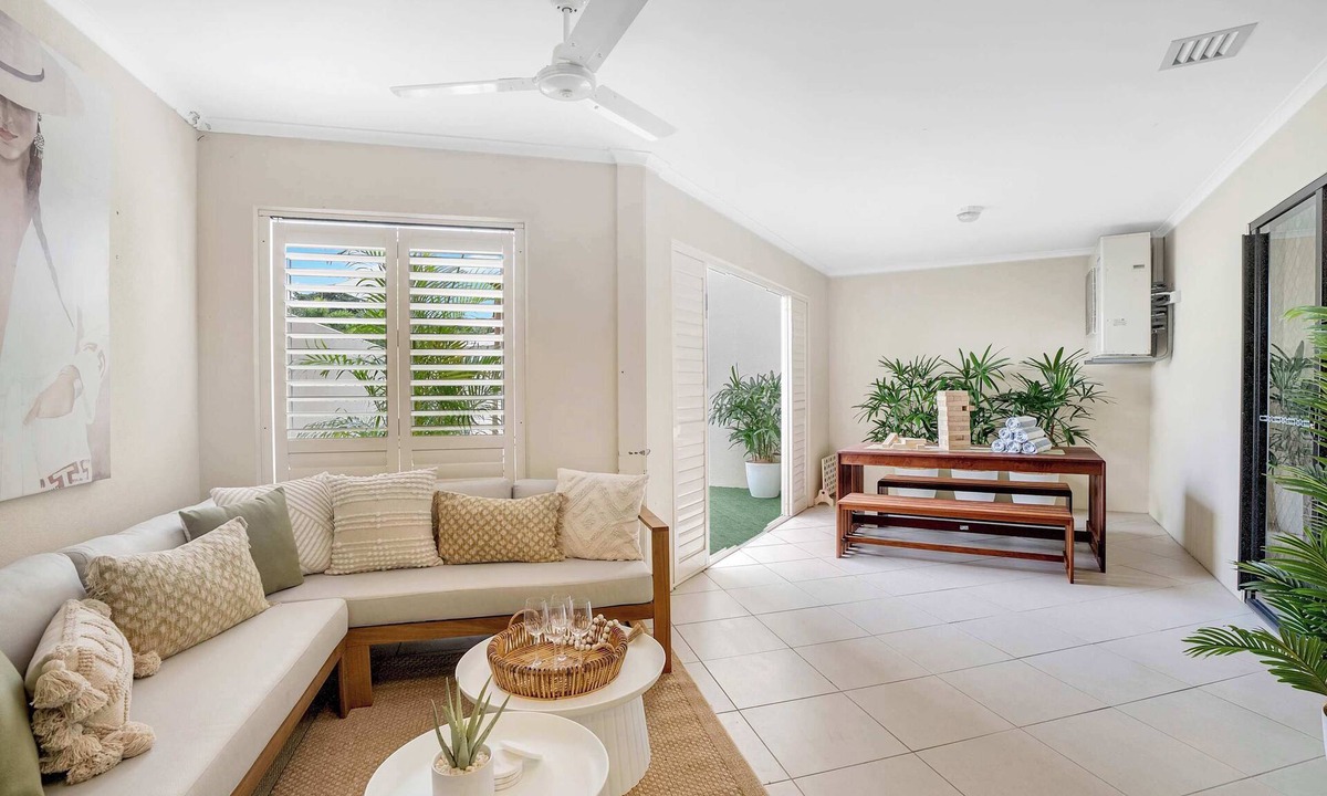 Cairns North Apartment | Spacious 3 Bedroom Retreat with Pool and Courtyard