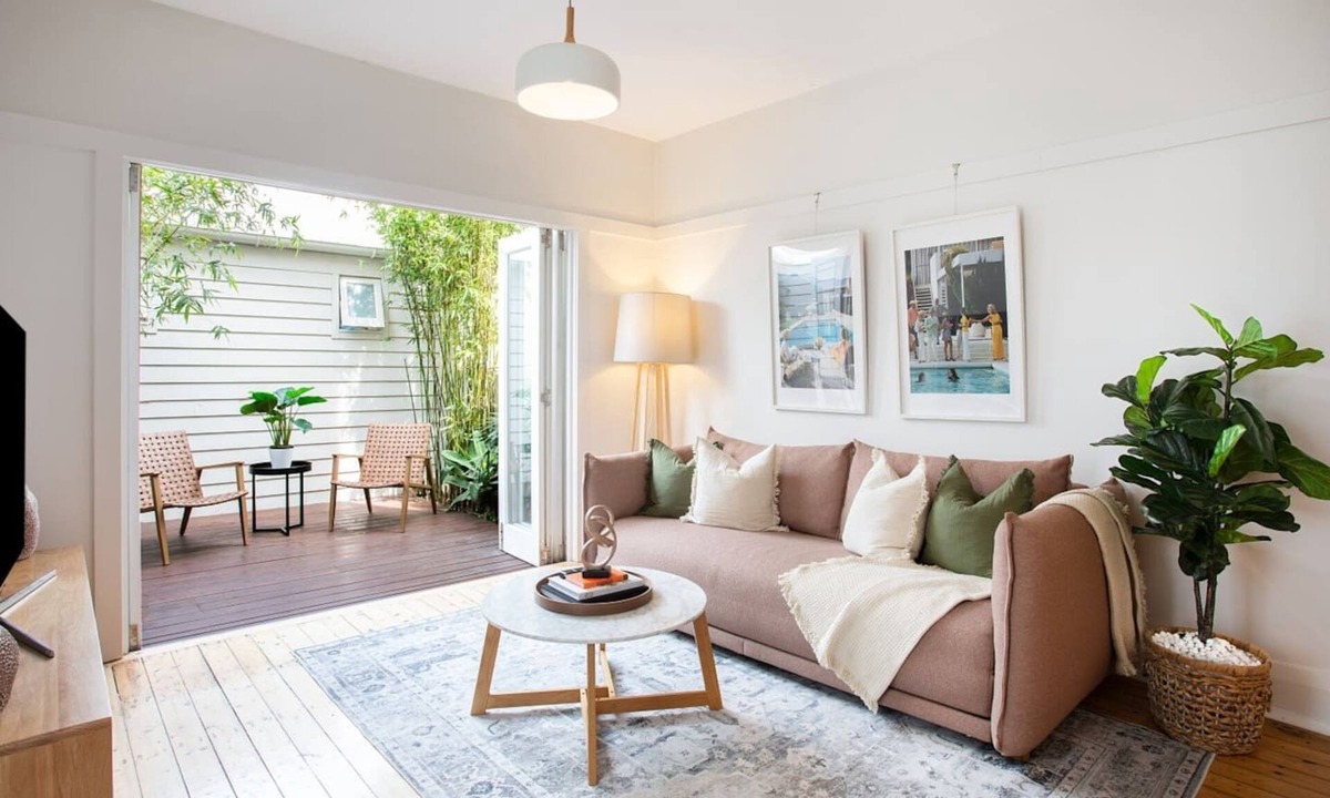 Paddington Apartment | Spacious 3BR garden apartment + free parking