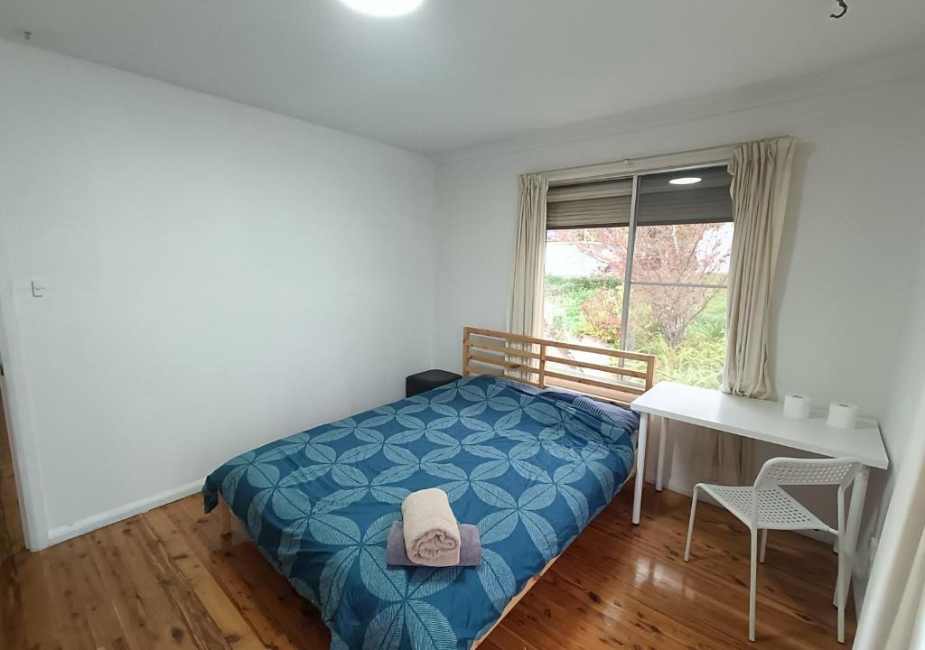 Epping House | Spacious and Comfortable Room in Convenient Location - E1