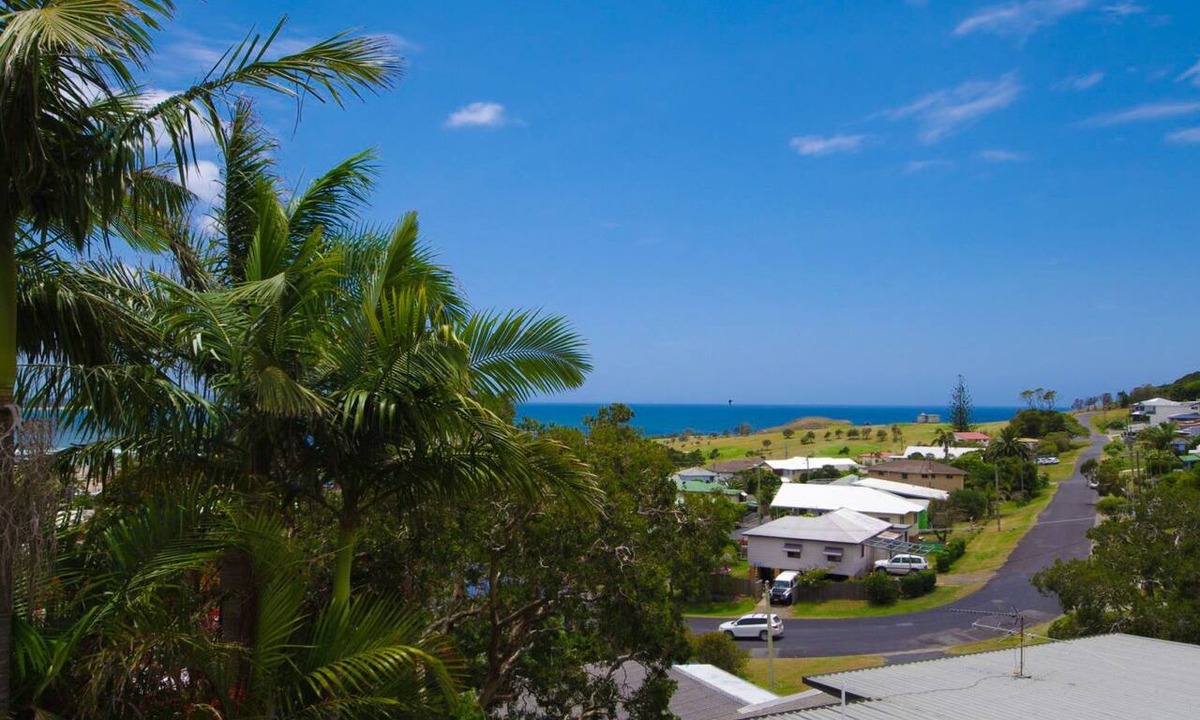 Crescent Head House | SPACIOUS BEACH HOUSE WITH OCEAN VIEWS