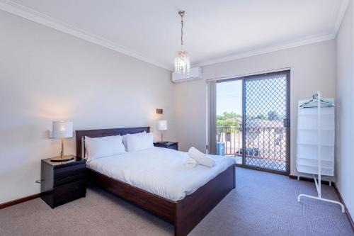 Dianella House | Spacious Family Home